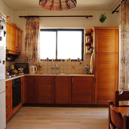 Apartment By The Beach Каламата Экстерьер фото